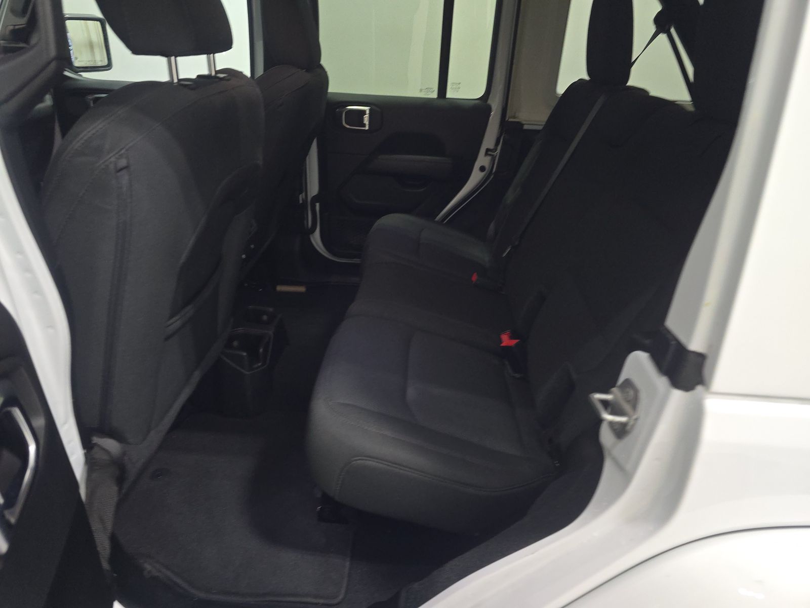 2023 Jeep Wrangler Sahara AWD