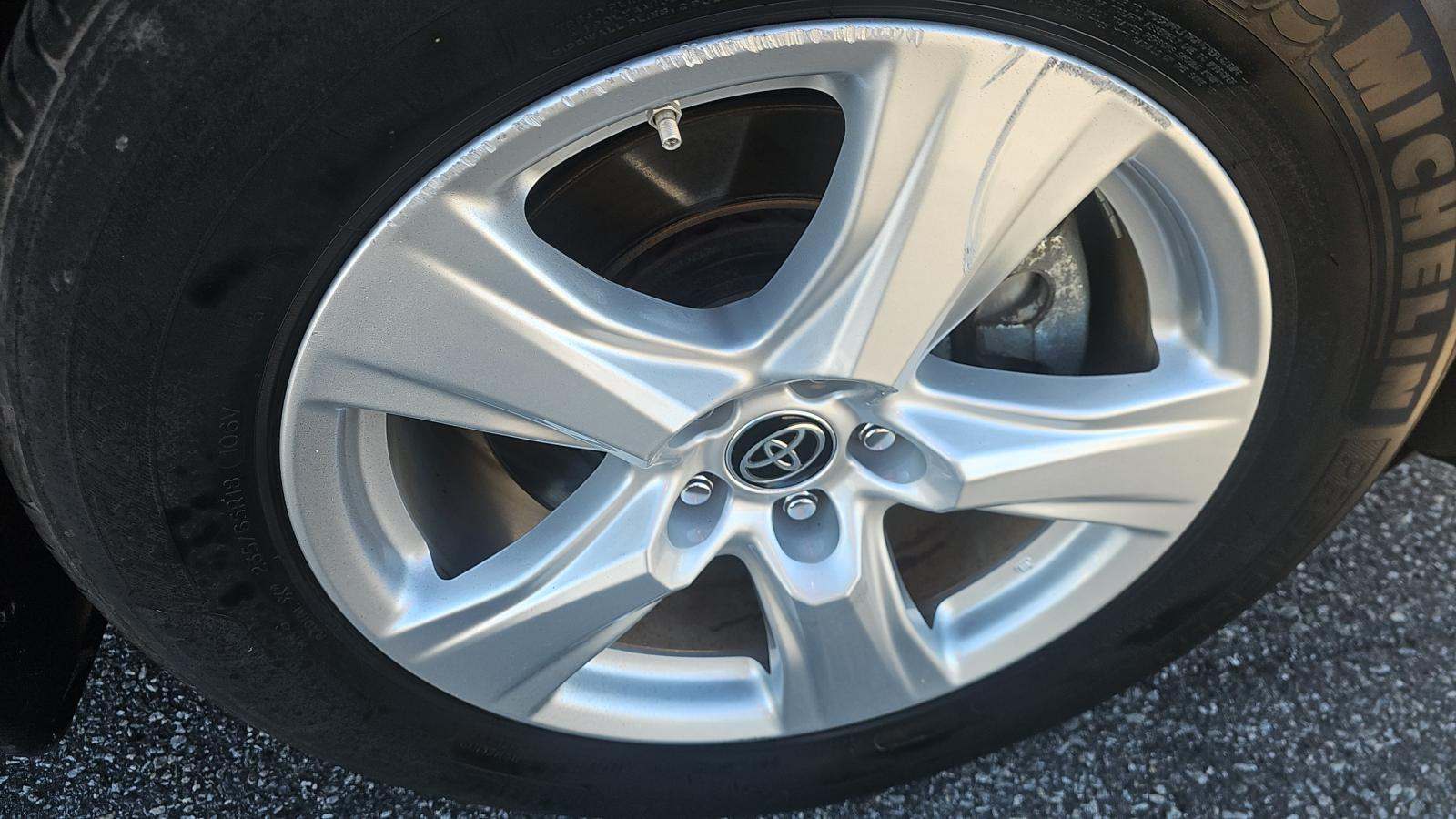 2024 Toyota Highlander LE AWD