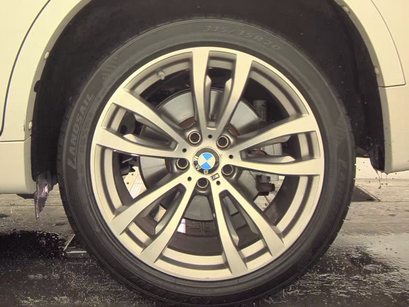 2017 BMW X6 xDrive50i AWD