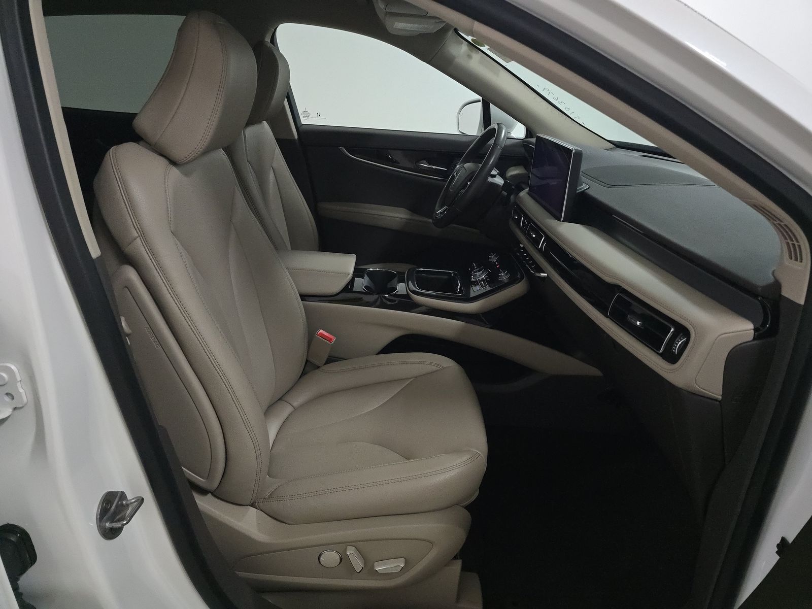 2023 Lincoln Nautilus Standard AWD