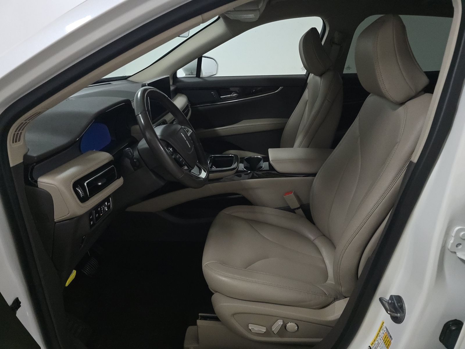 2023 Lincoln Nautilus Standard AWD