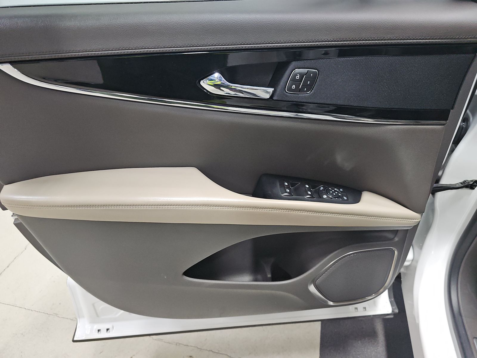 2023 Lincoln Nautilus Standard AWD