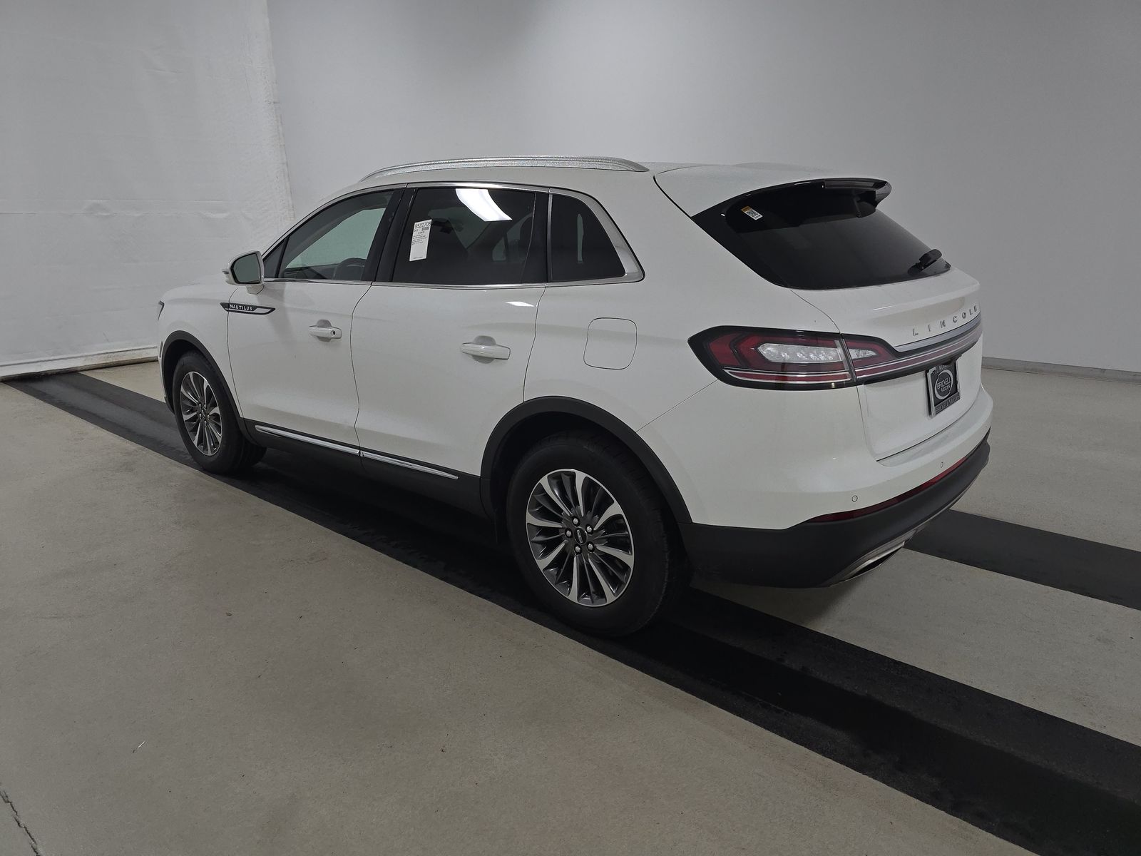 2023 Lincoln Nautilus Standard AWD