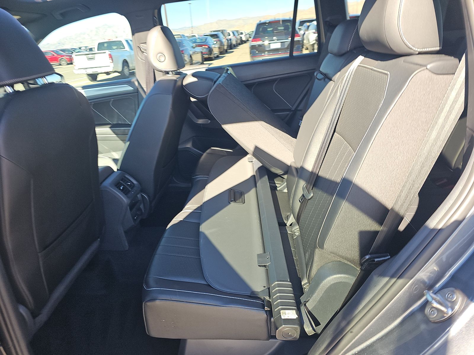 2023 Volkswagen Tiguan 2.0T SE R-Line Black FWD