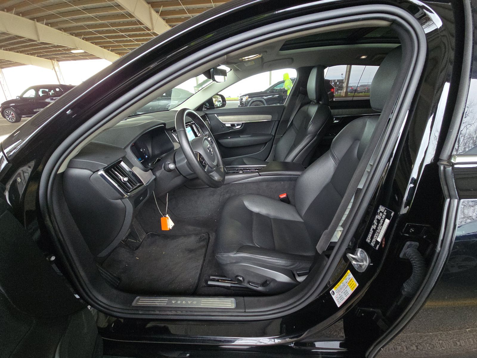 2023 Volvo S90 B6 Plus AWD