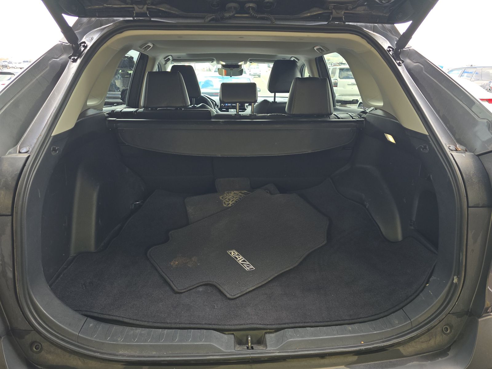 2024 Toyota RAV4 XLE Premium FWD