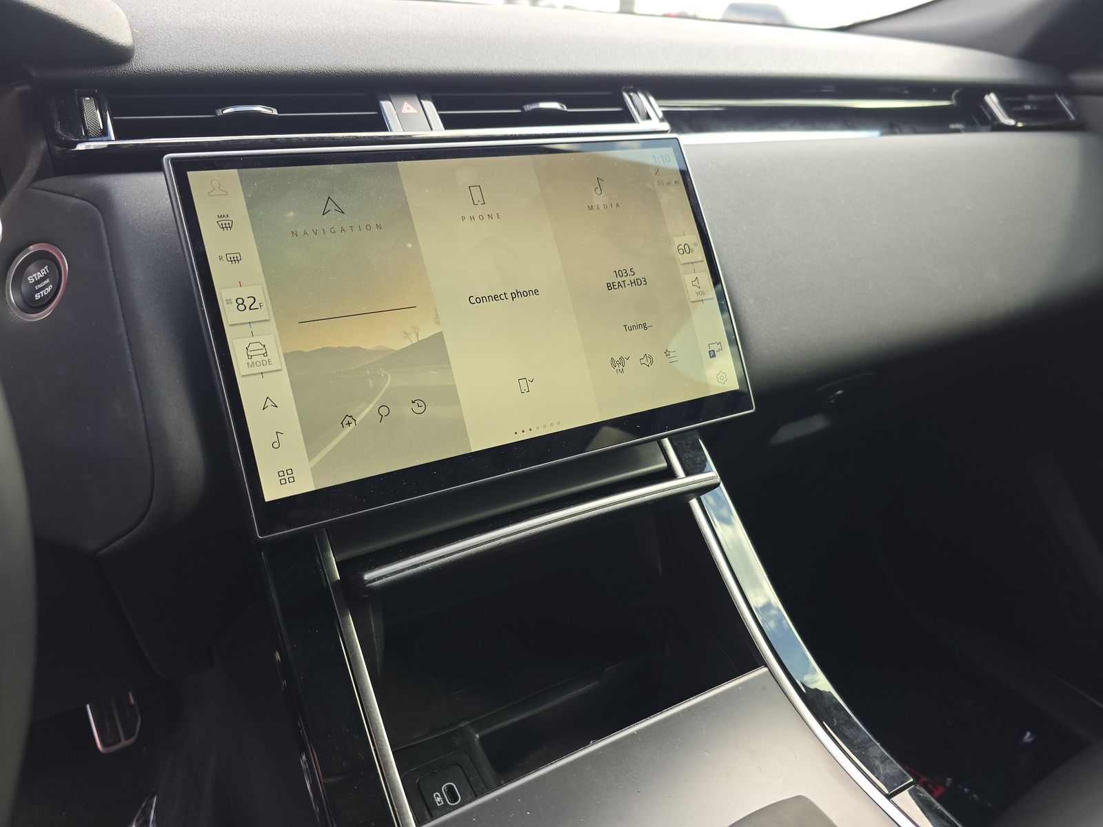 2024 Land Rover Range Rover Velar Dynamic SE AWD