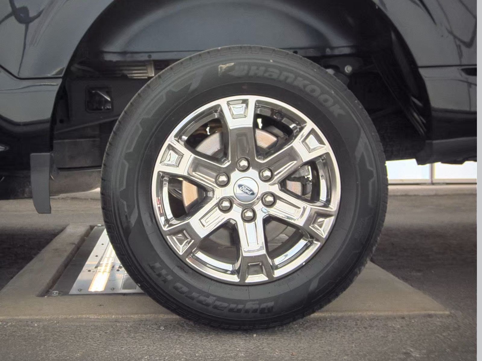 2023 Ford F-150 XLT RWD