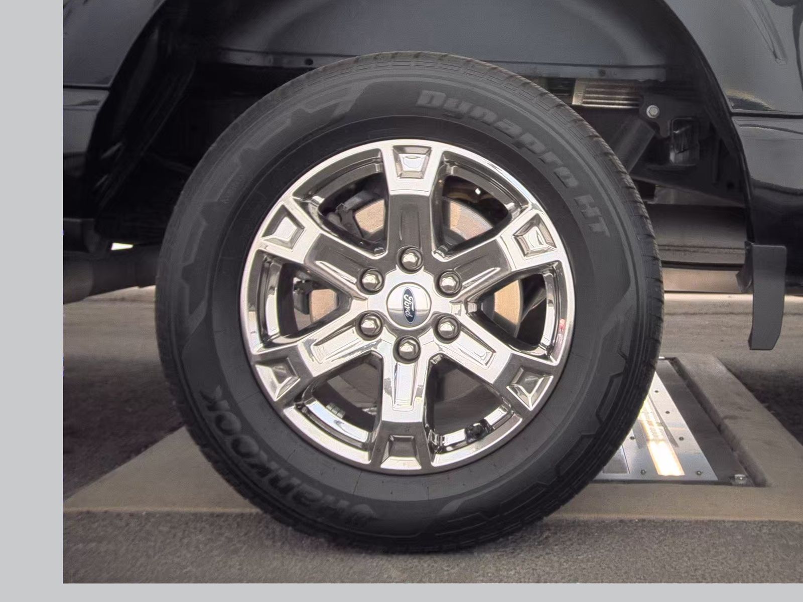 2023 Ford F-150 XLT RWD