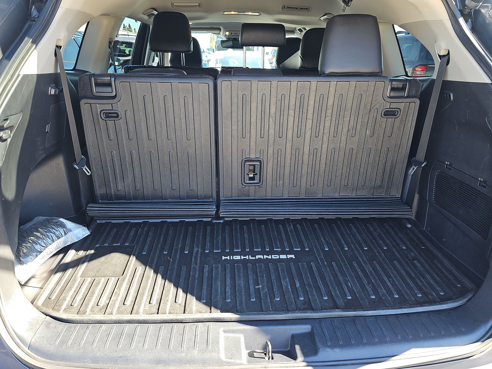 2023 Toyota Highlander XLE FWD