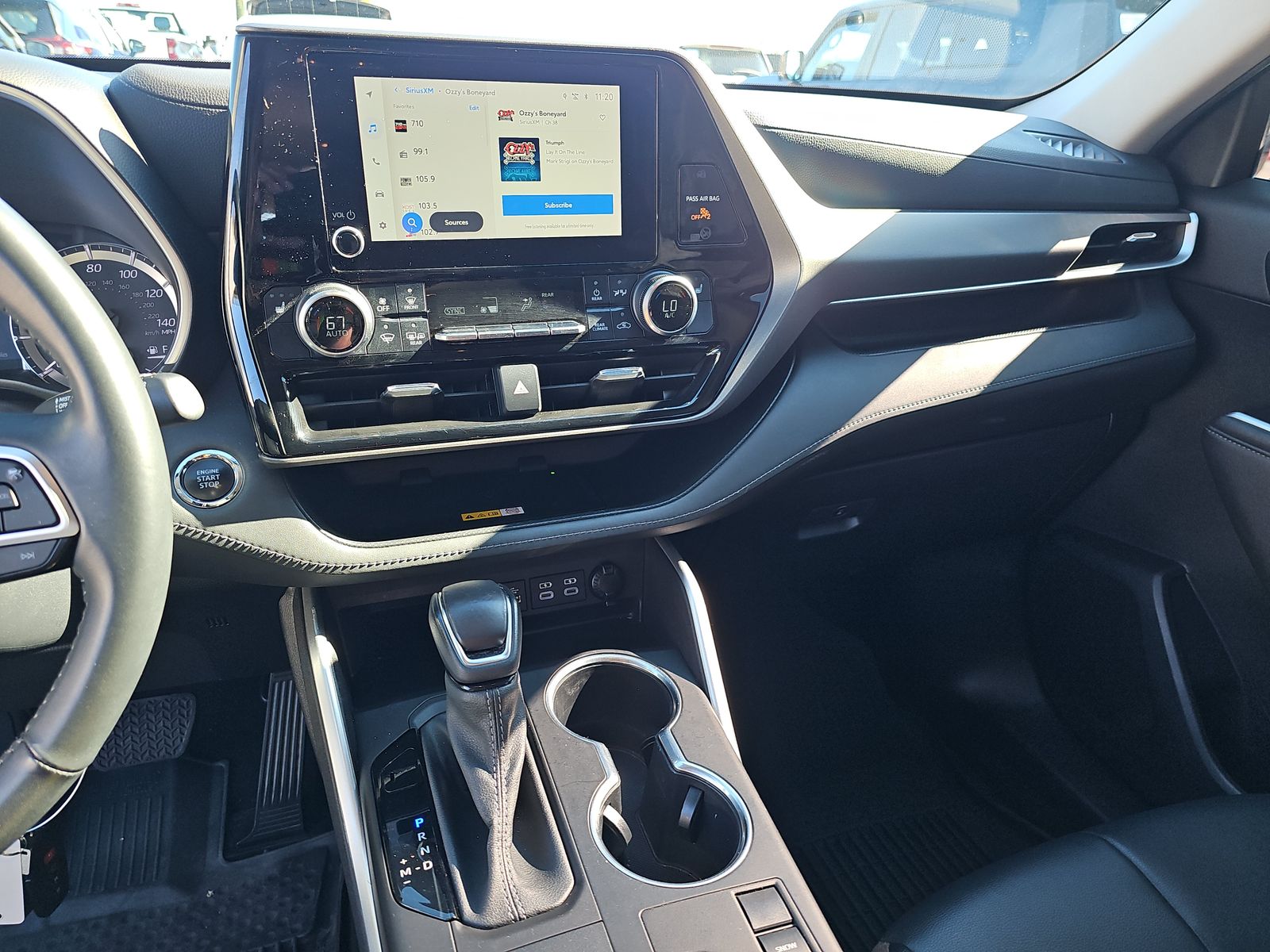 2023 Toyota Highlander XLE FWD