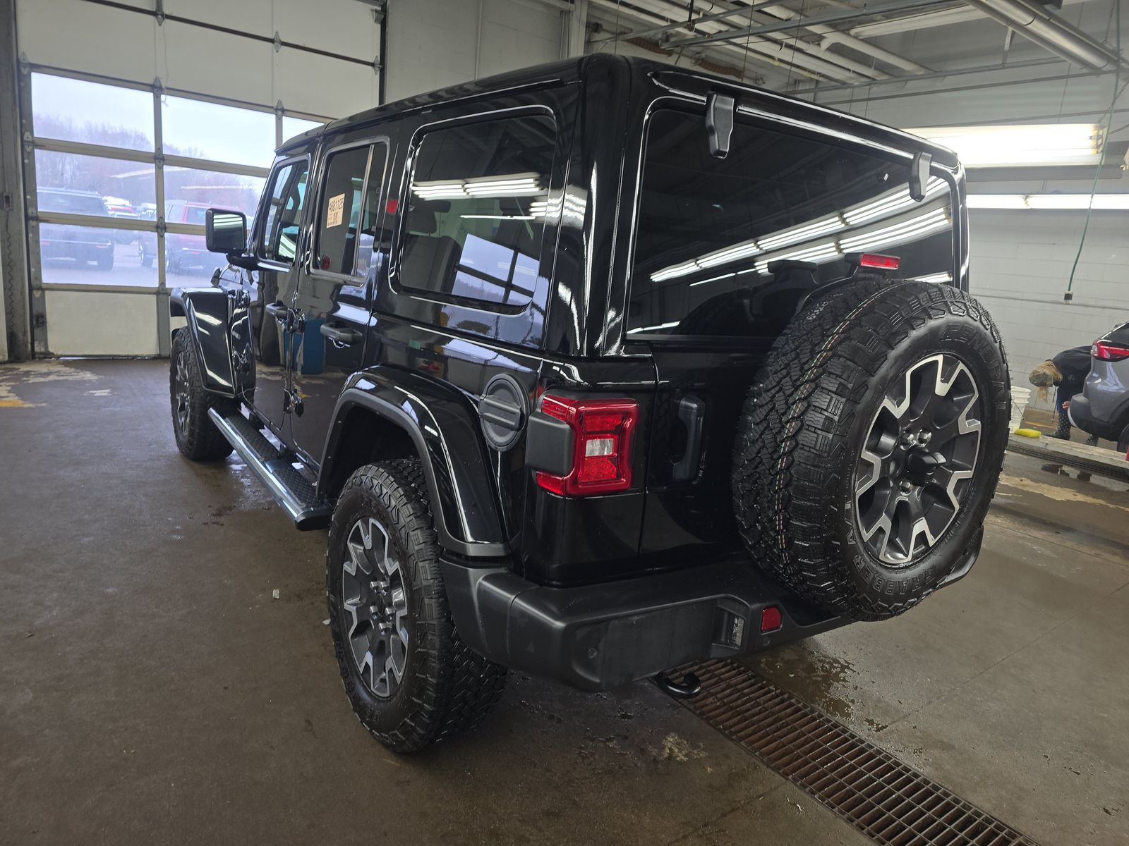 2024 Jeep Wrangler Sahara AWD