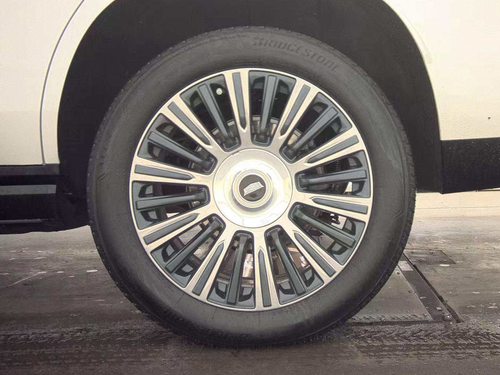 2023 Cadillac Escalade Premium Luxury Platinum FWD