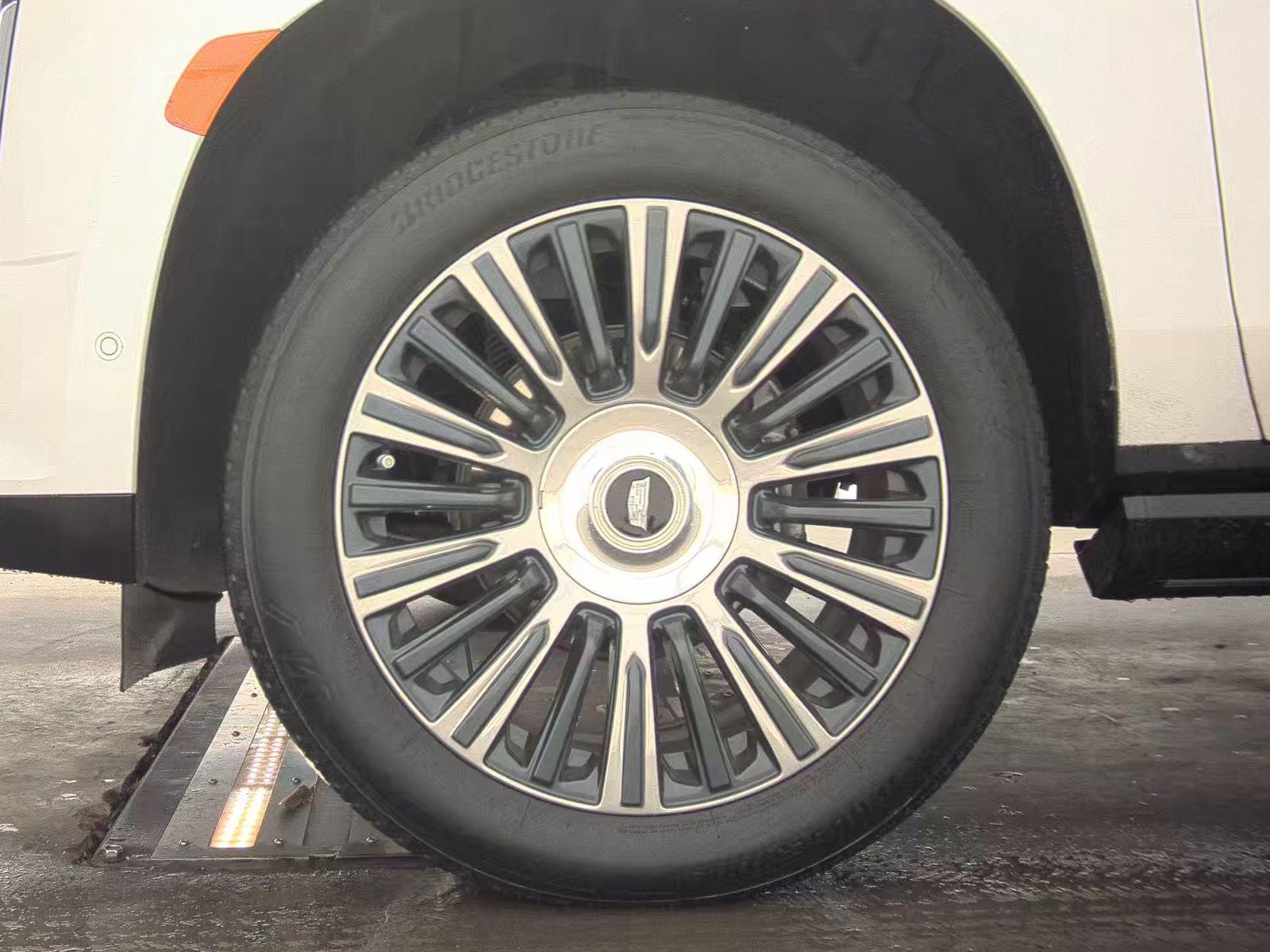 2023 Cadillac Escalade Premium Luxury Platinum FWD