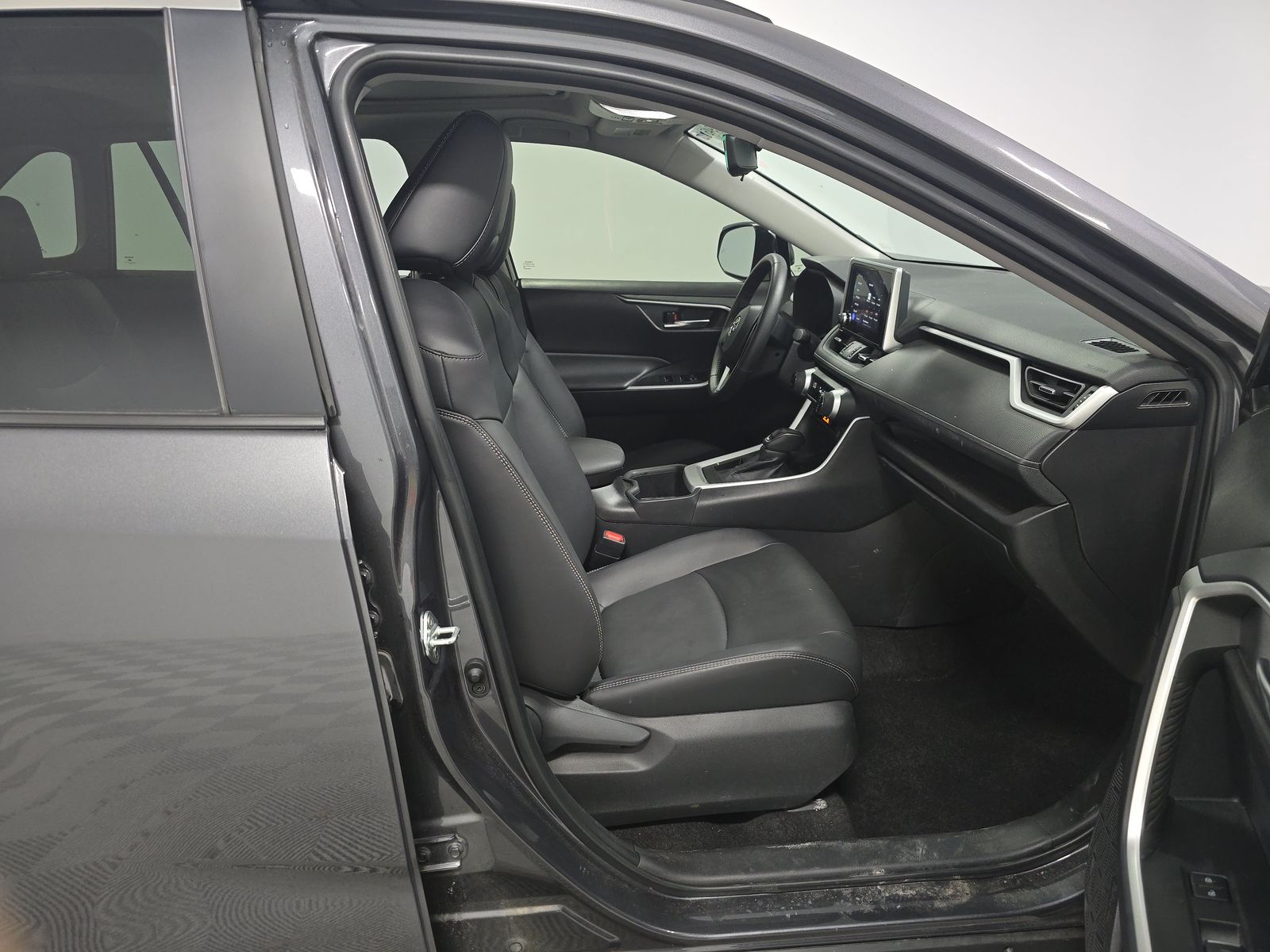 2024 Toyota RAV4 XLE Premium FWD