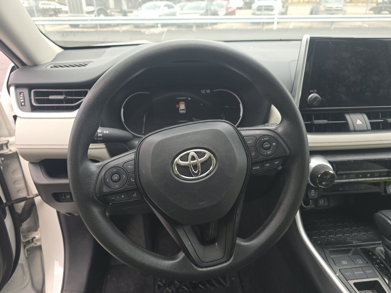 2024 Toyota RAV4 XLE FWD