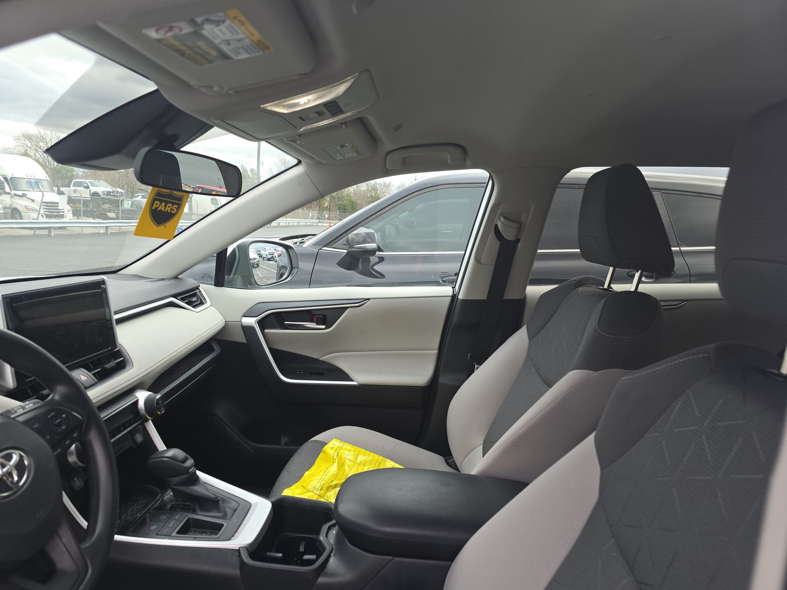 2024 Toyota RAV4 XLE FWD