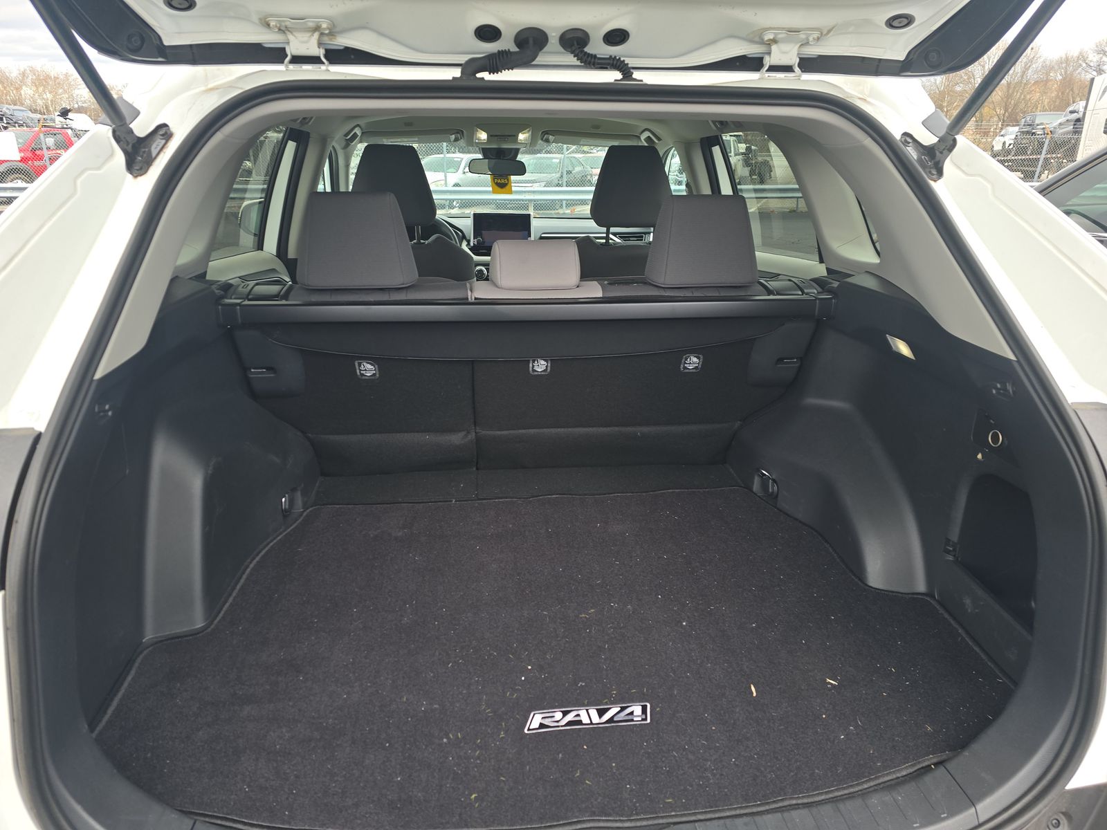 2024 Toyota RAV4 XLE FWD