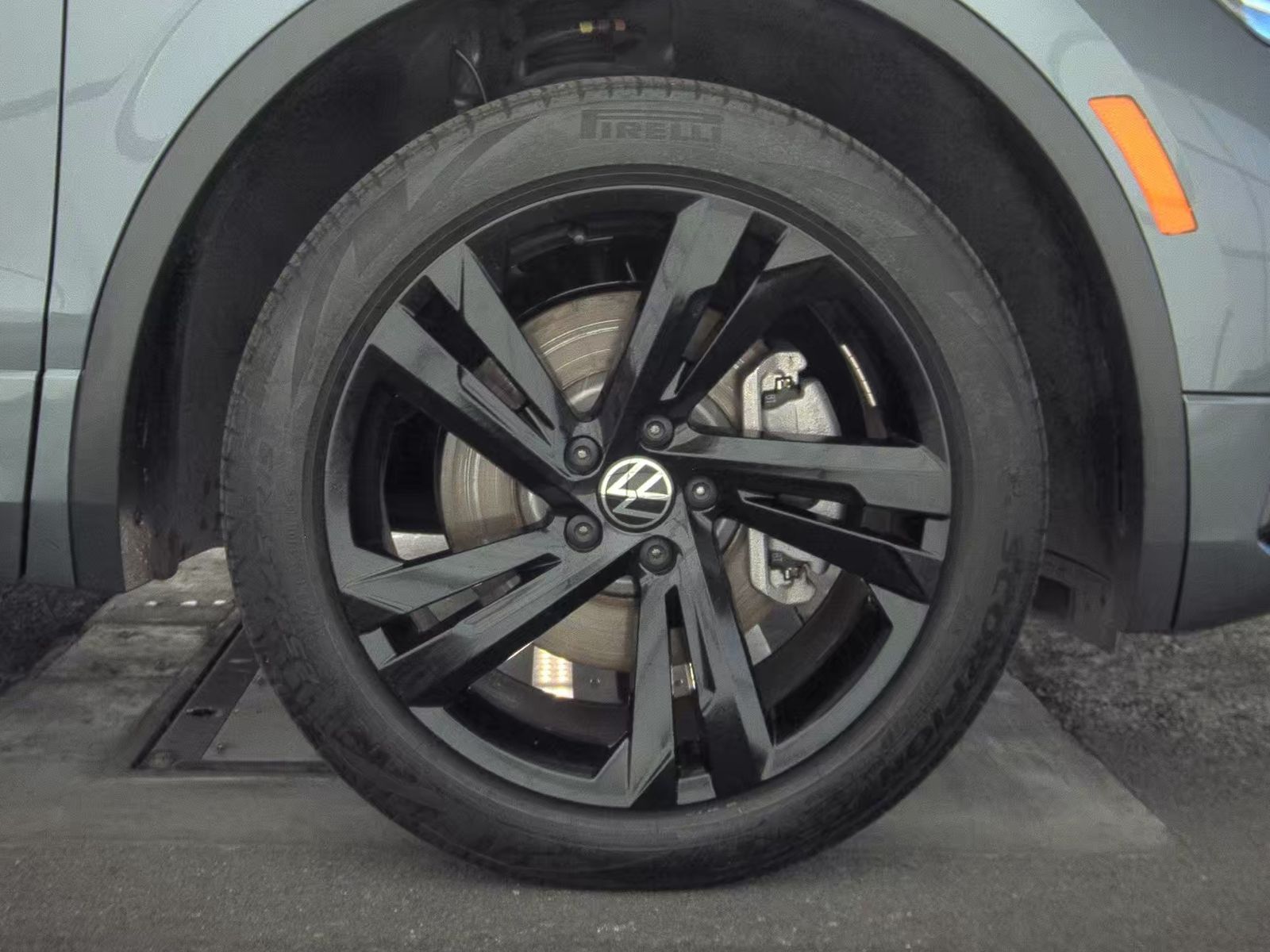 2023 Volkswagen Tiguan 2.0T SE R-Line Black FWD