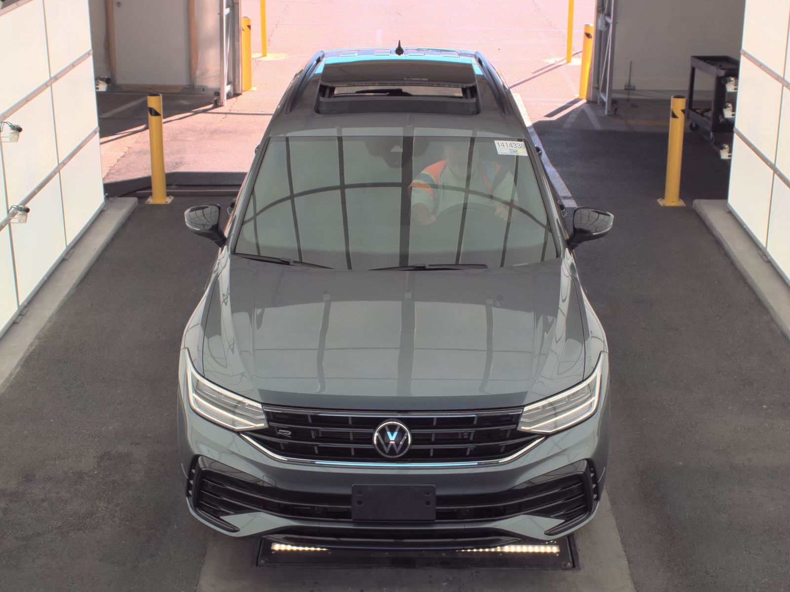 2023 Volkswagen Tiguan 2.0T SE R-Line Black FWD