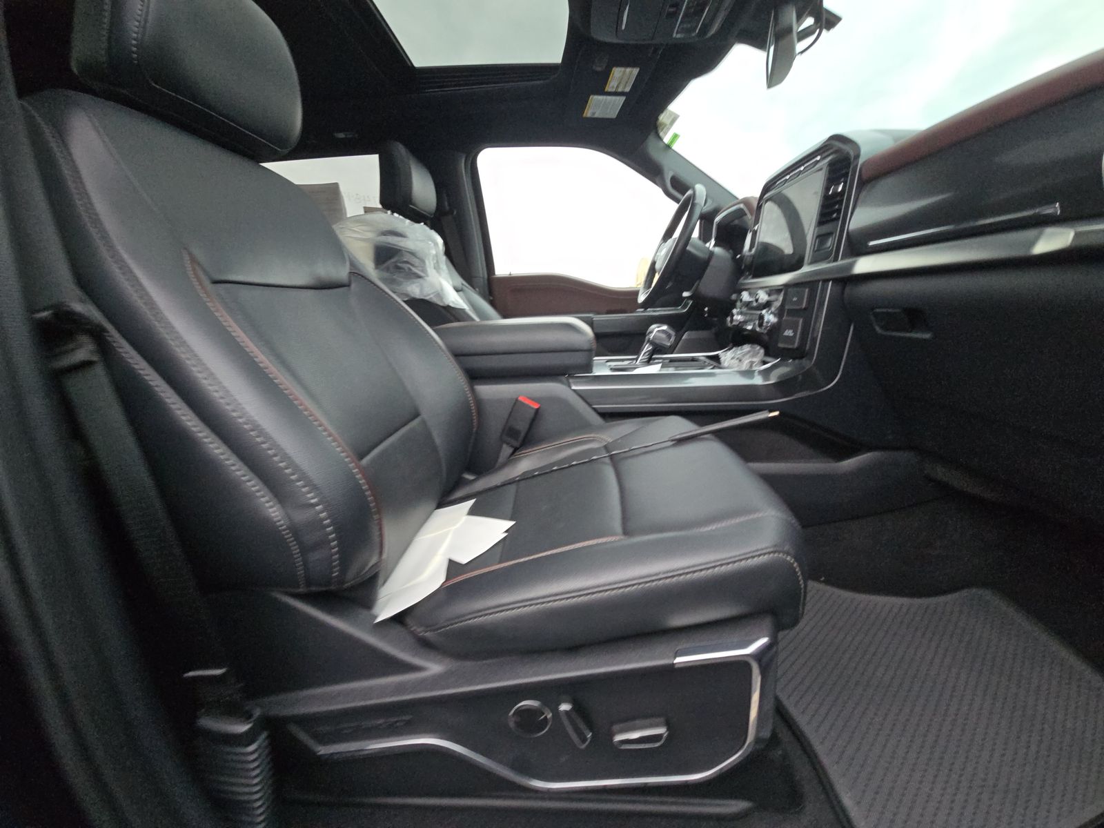 2023 Ford F-150 Lariat AWD