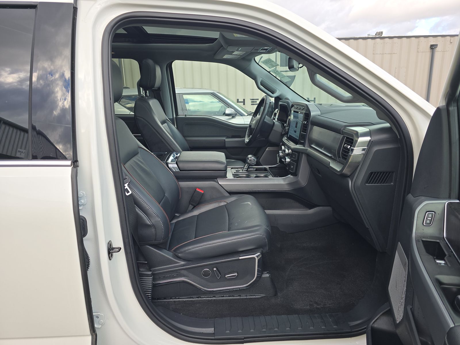 2023 Ford F-150 Hybrid Lariat AWD