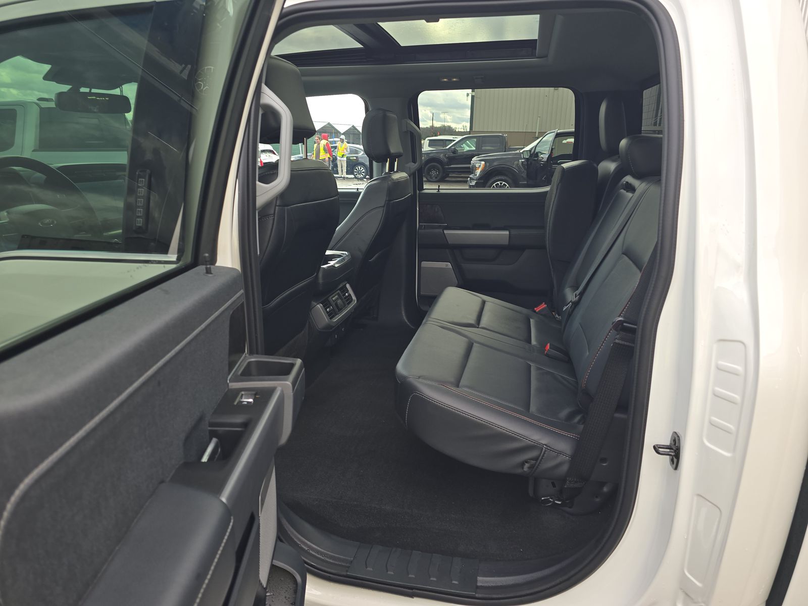 2023 Ford F-150 Hybrid Lariat AWD