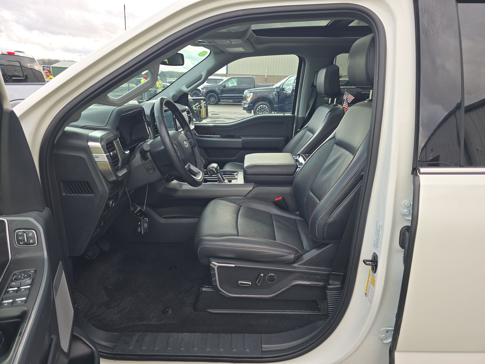 2023 Ford F-150 Hybrid Lariat AWD