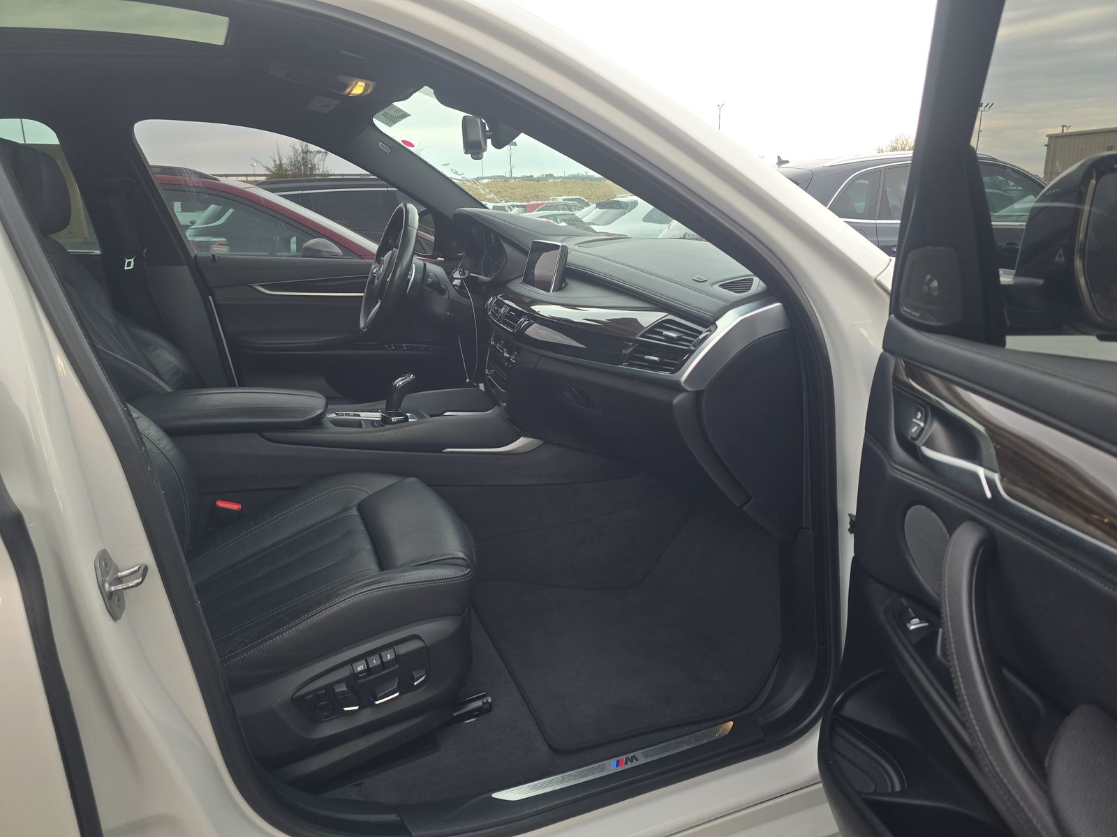 2017 BMW X6 xDrive50i AWD