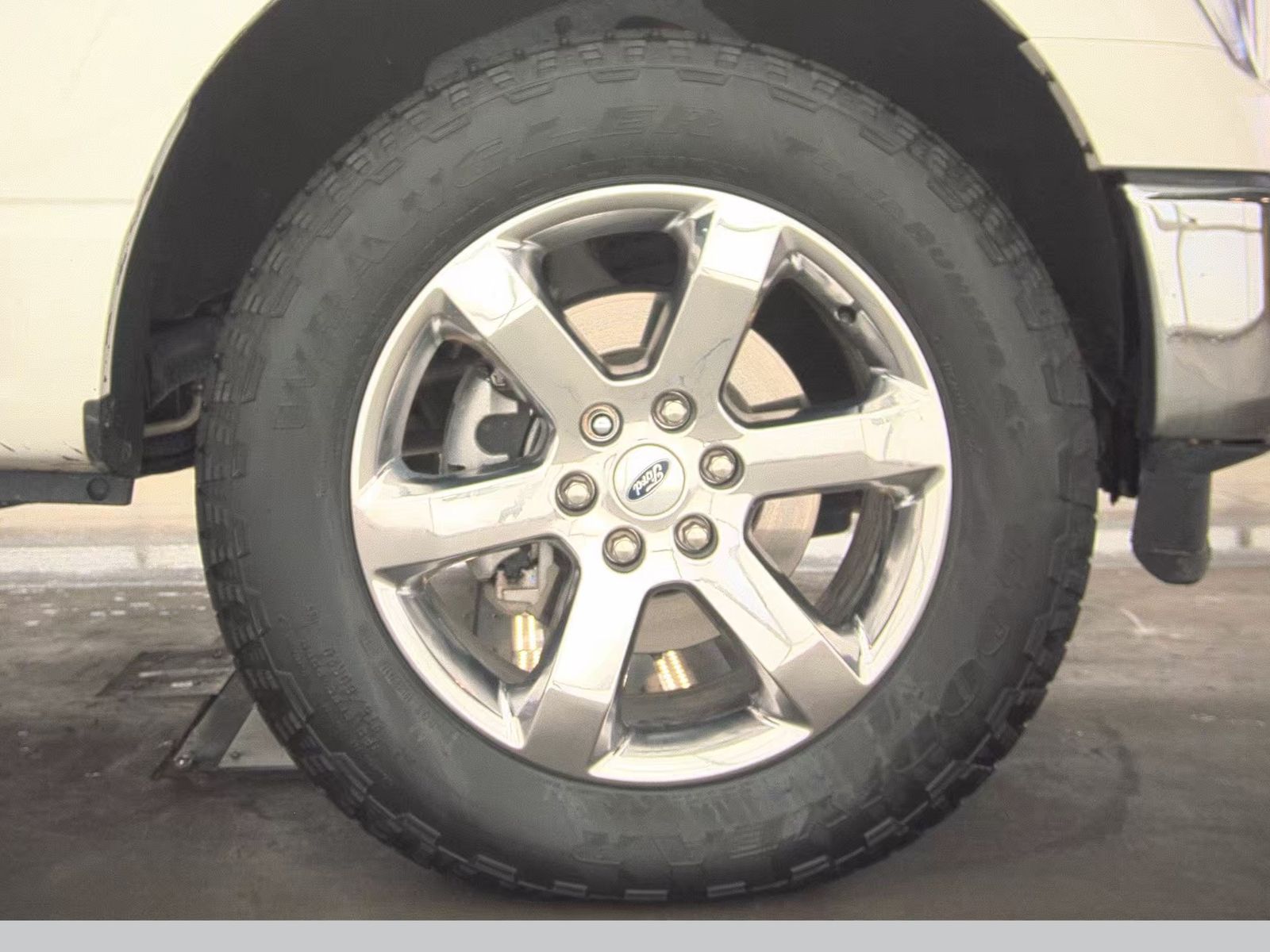 2023 Ford F-150 Hybrid Lariat AWD