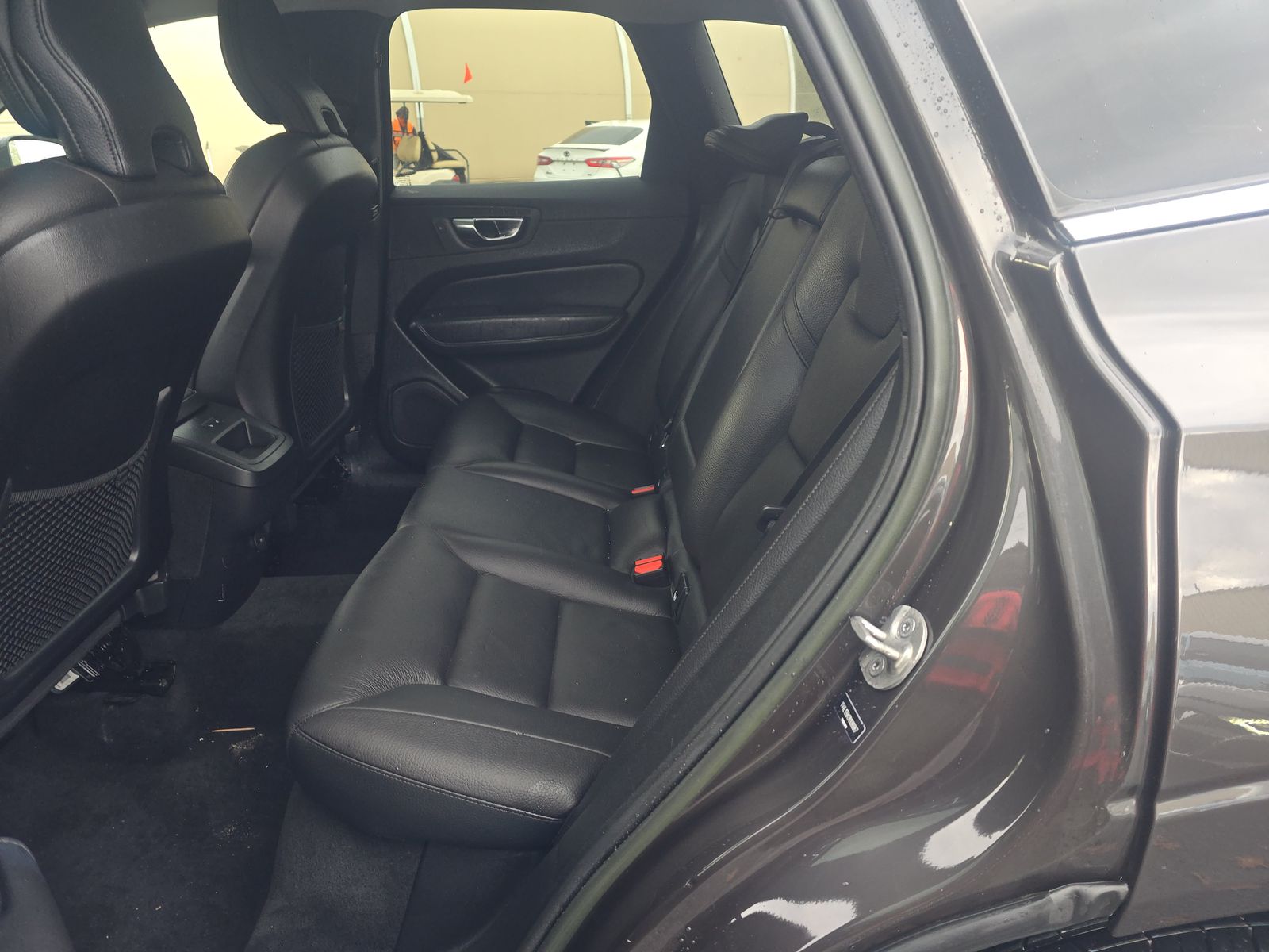 2022 Volvo XC60 B5 Momentum AWD