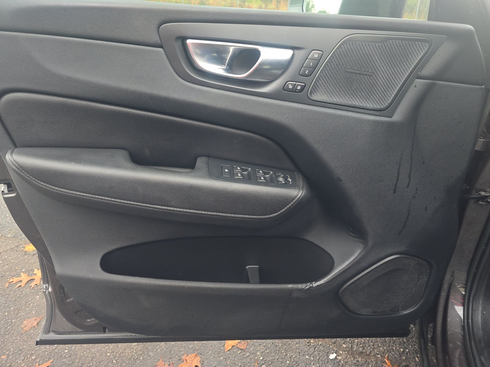 2022 Volvo XC60 B5 Momentum AWD