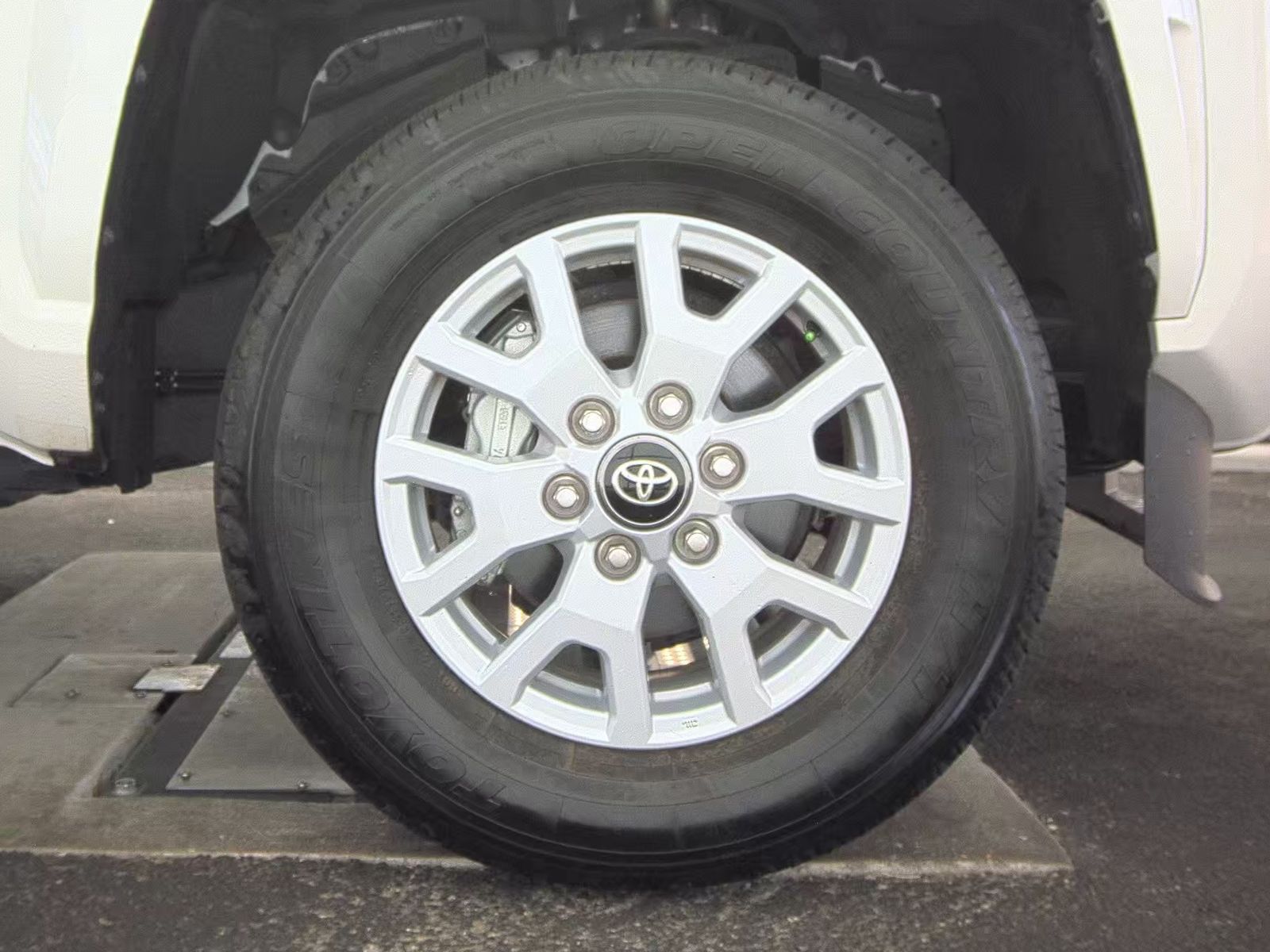 2024 Toyota Tacoma SR5 RWD