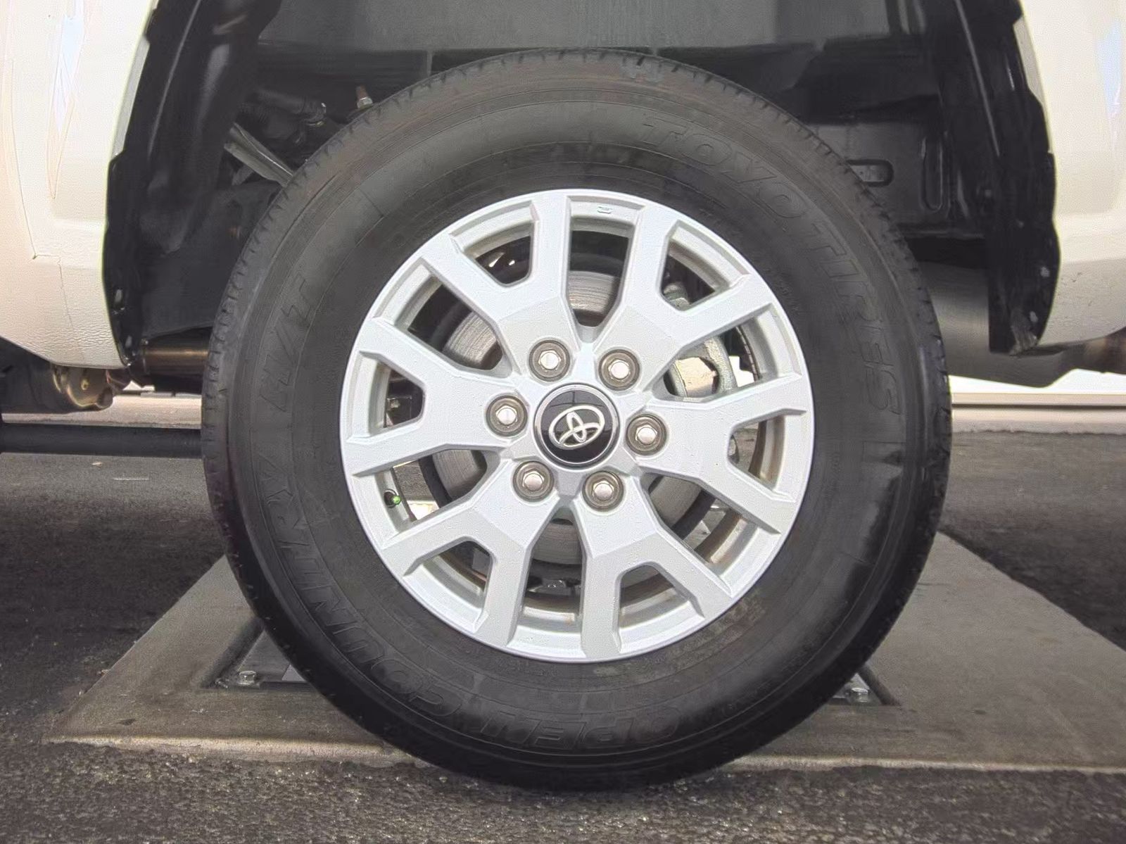 2024 Toyota Tacoma SR5 RWD