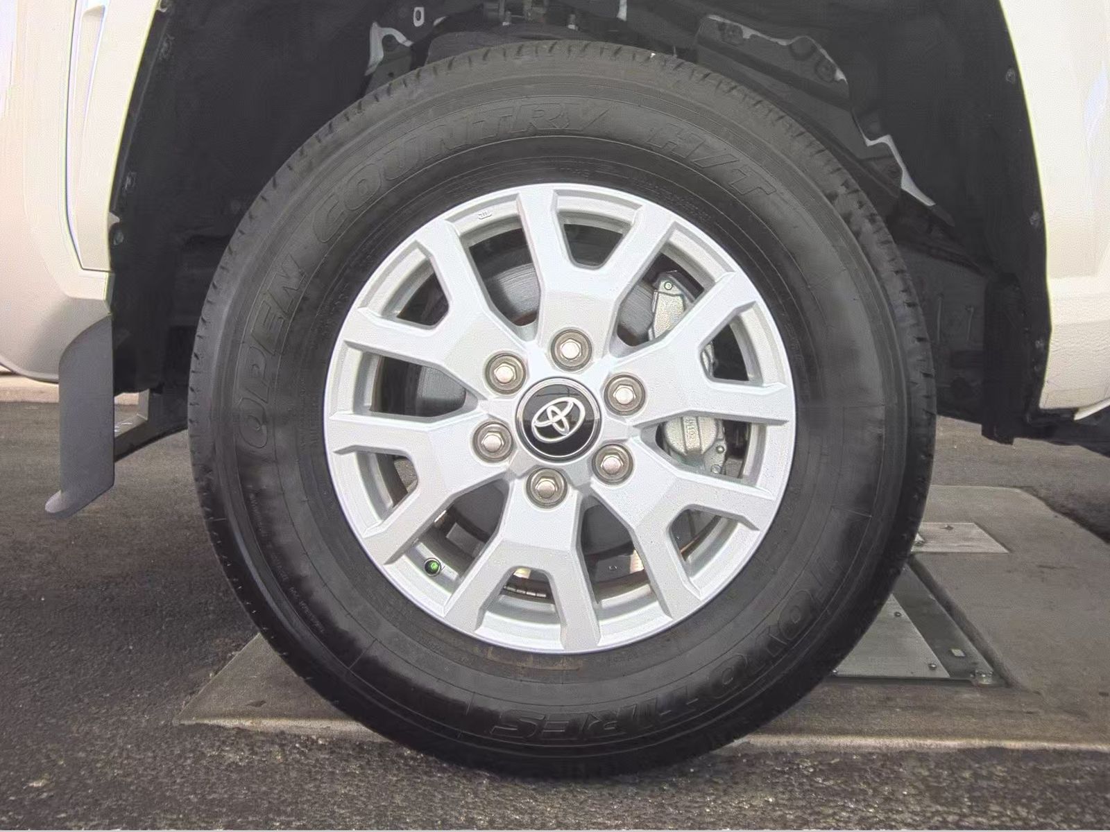 2024 Toyota Tacoma SR5 RWD