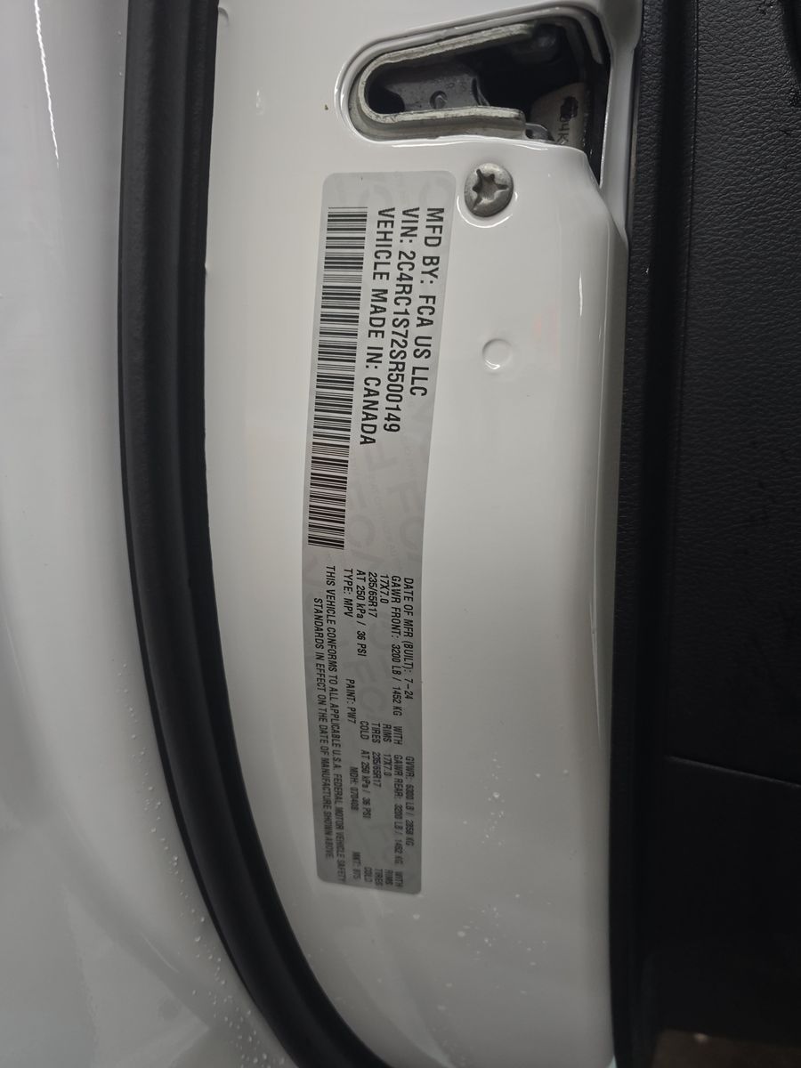 2025 Chrysler Pacifica Hybrid Select FWD