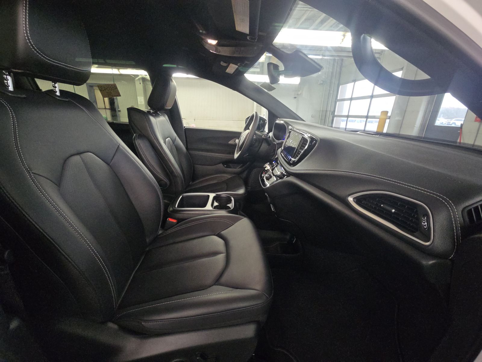 2025 Chrysler Pacifica Hybrid Select FWD