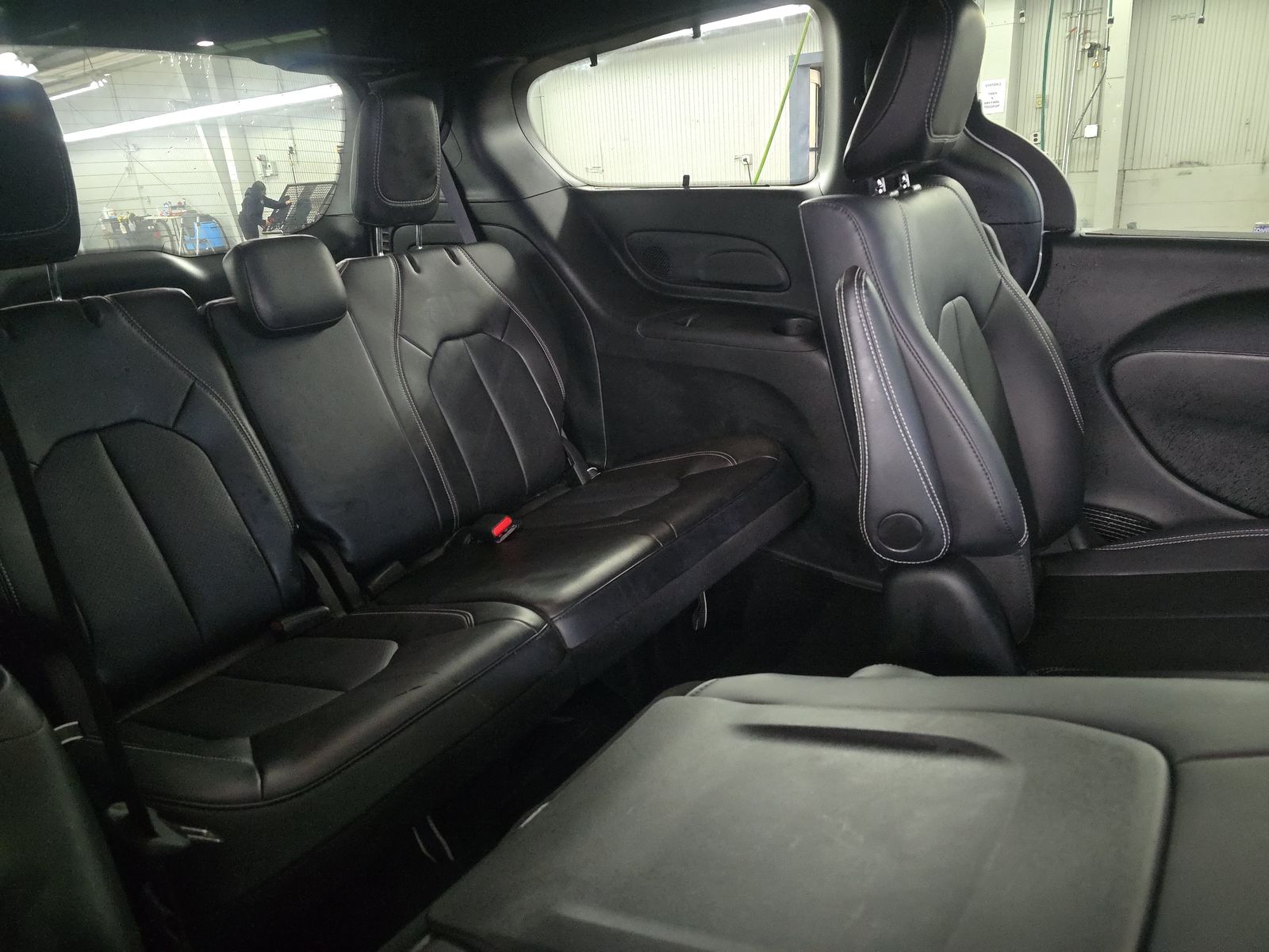 2025 Chrysler Pacifica Hybrid Select FWD