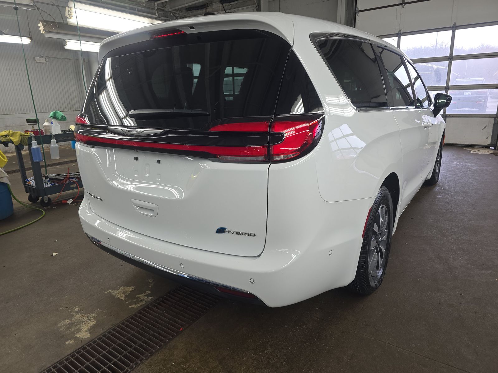 2025 Chrysler Pacifica Hybrid Select FWD