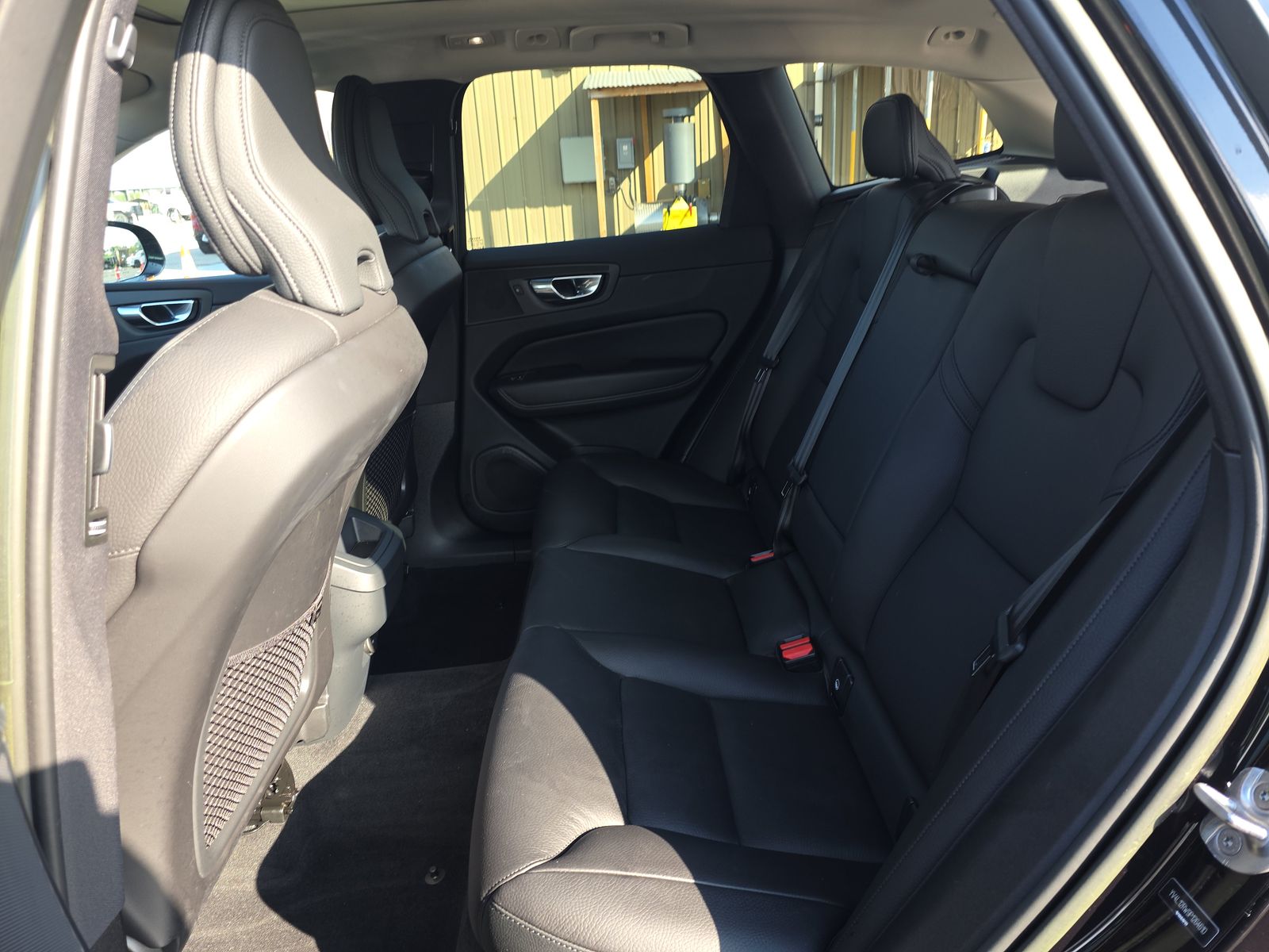 2023 Volvo XC60 B5 Plus AWD