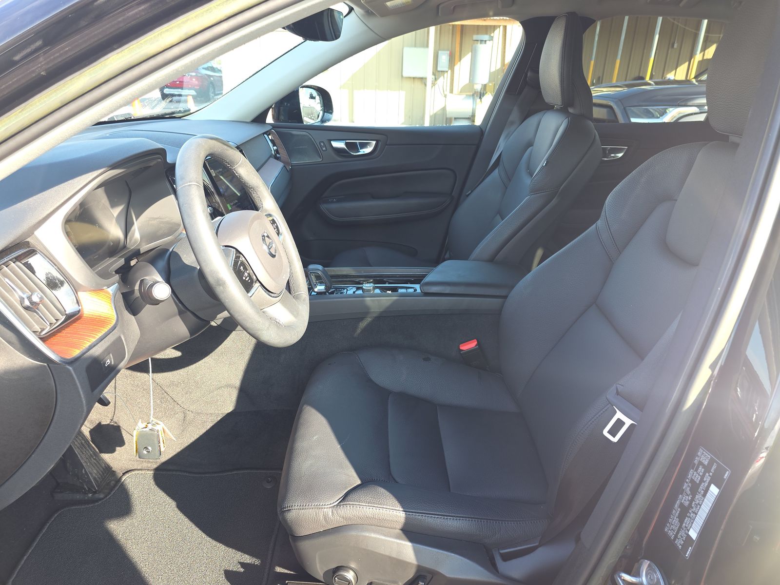 2023 Volvo XC60 B5 Plus AWD