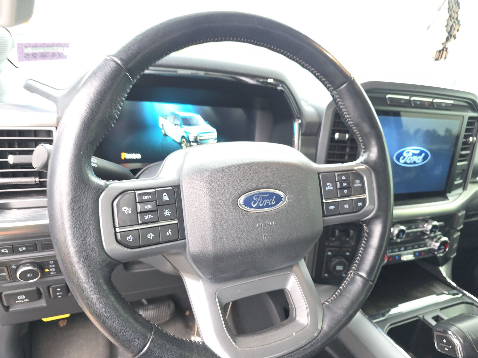 2022 Ford F-150 Lariat AWD