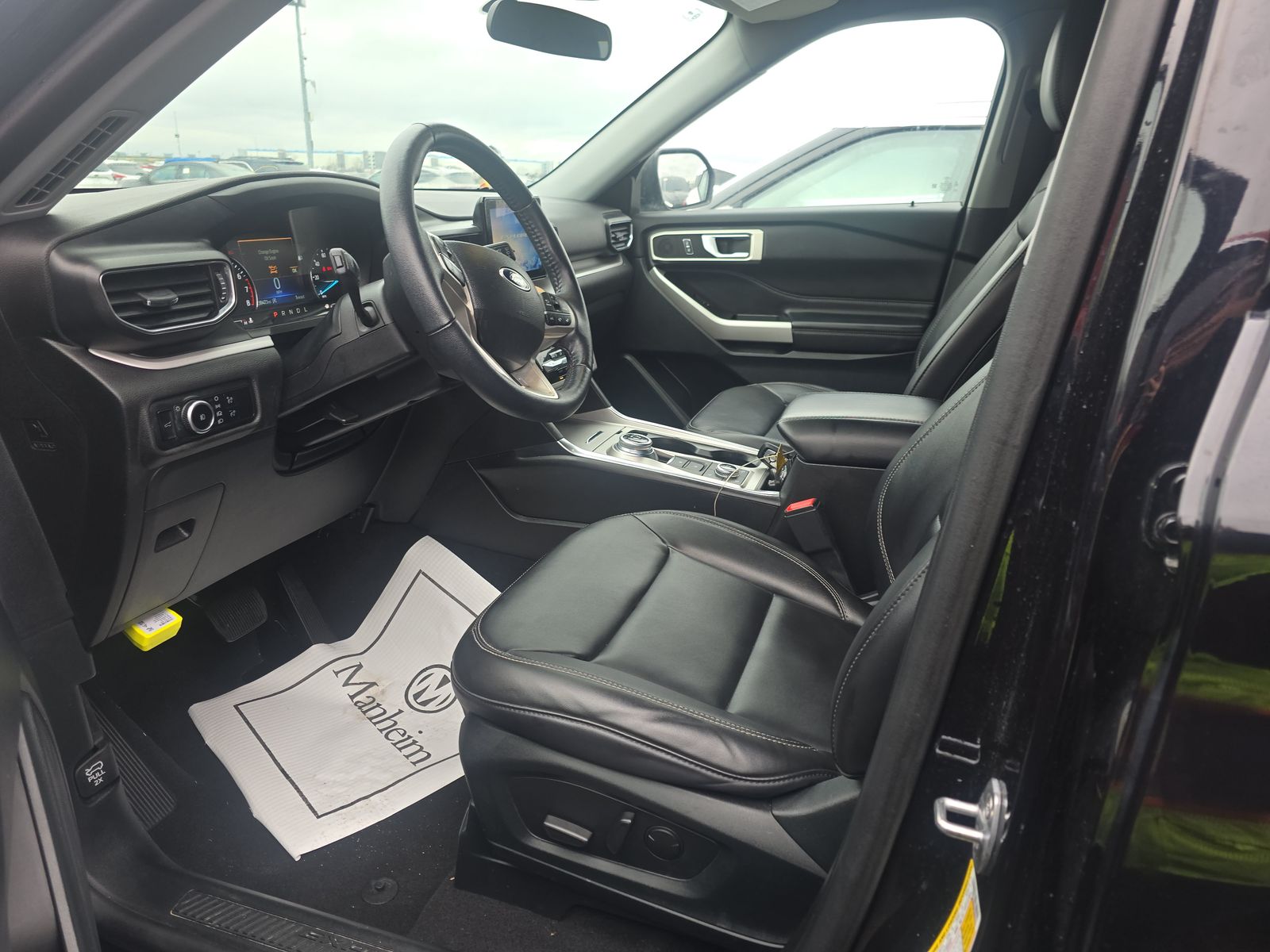 2023 Ford Explorer XLT AWD