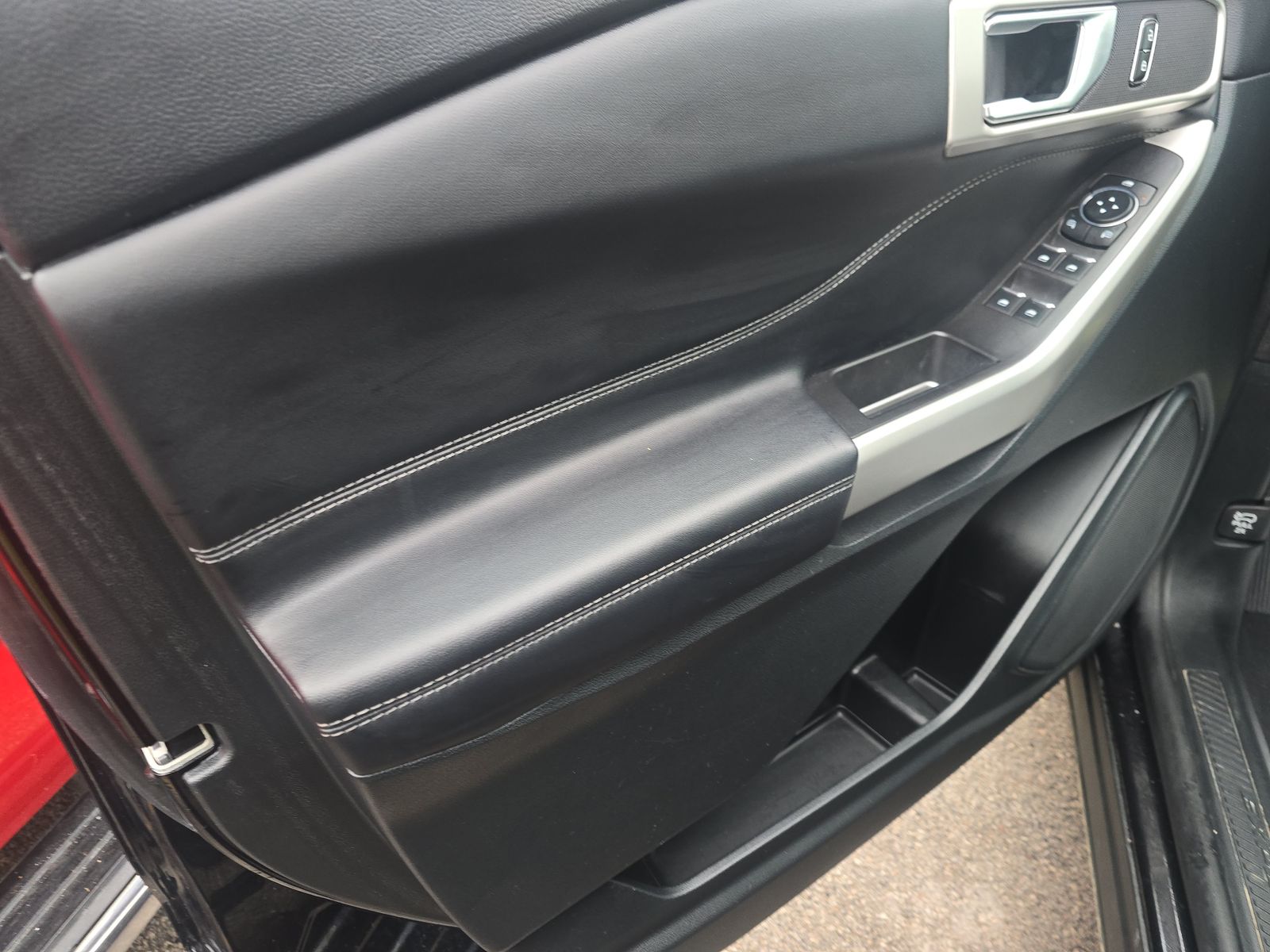 2023 Ford Explorer XLT AWD