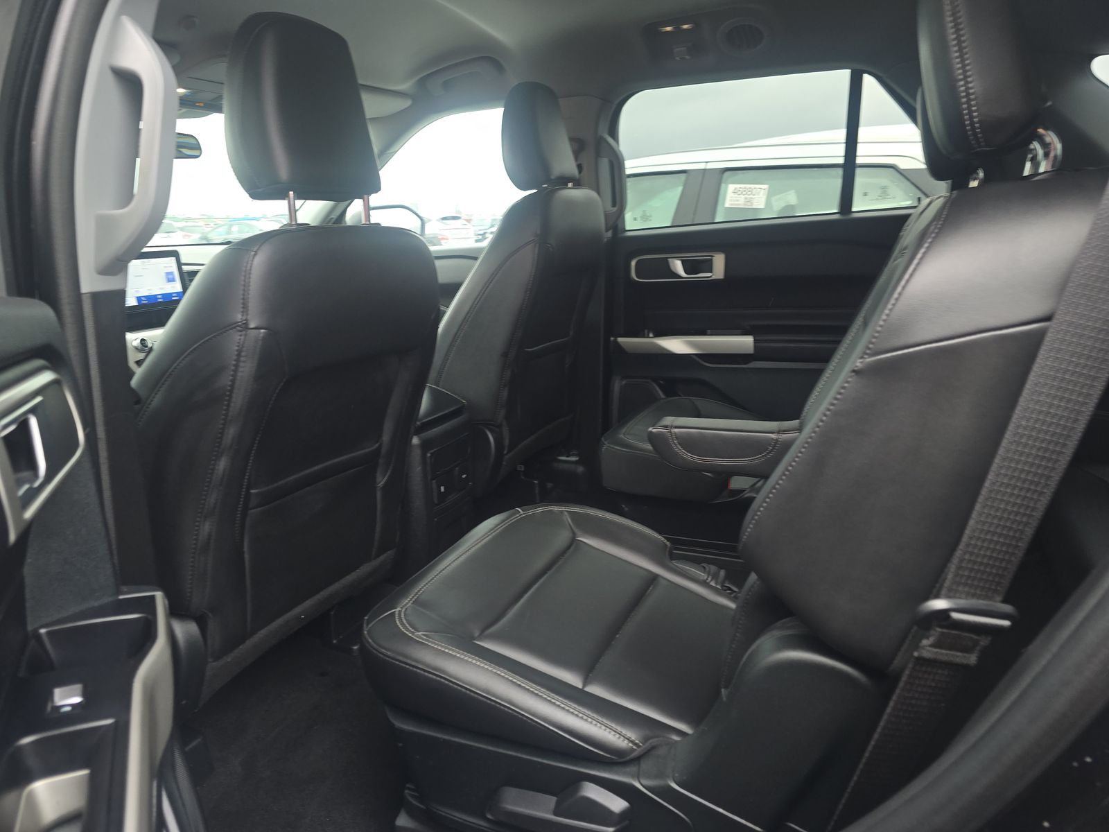 2023 Ford Explorer XLT AWD