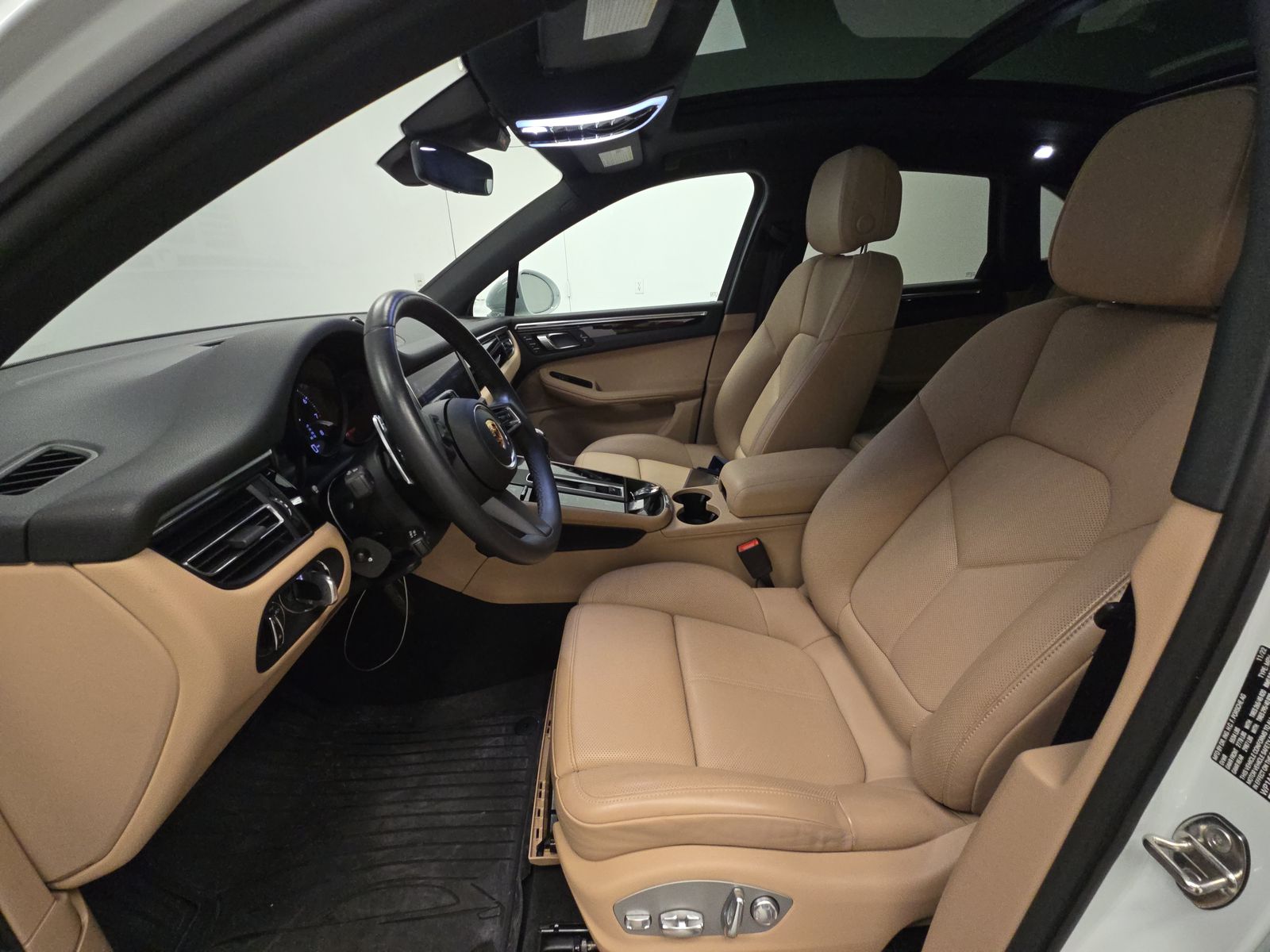 2023 Porsche Macan Base AWD