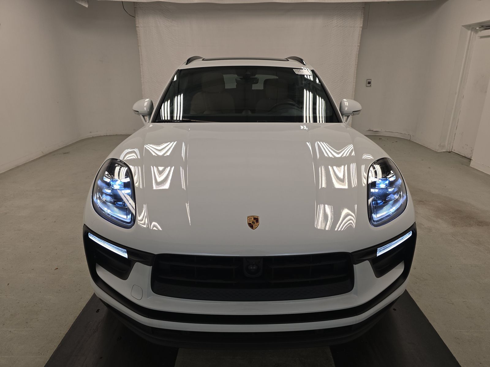 2023 Porsche Macan Base AWD