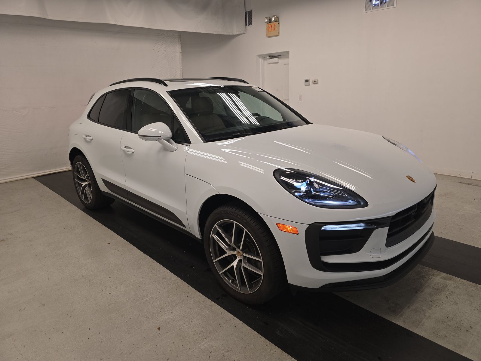 2023 Porsche Macan Base AWD