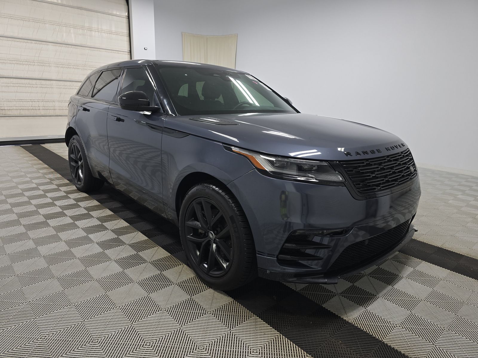 2024 Land Rover Range Rover Velar Dynamic SE AWD