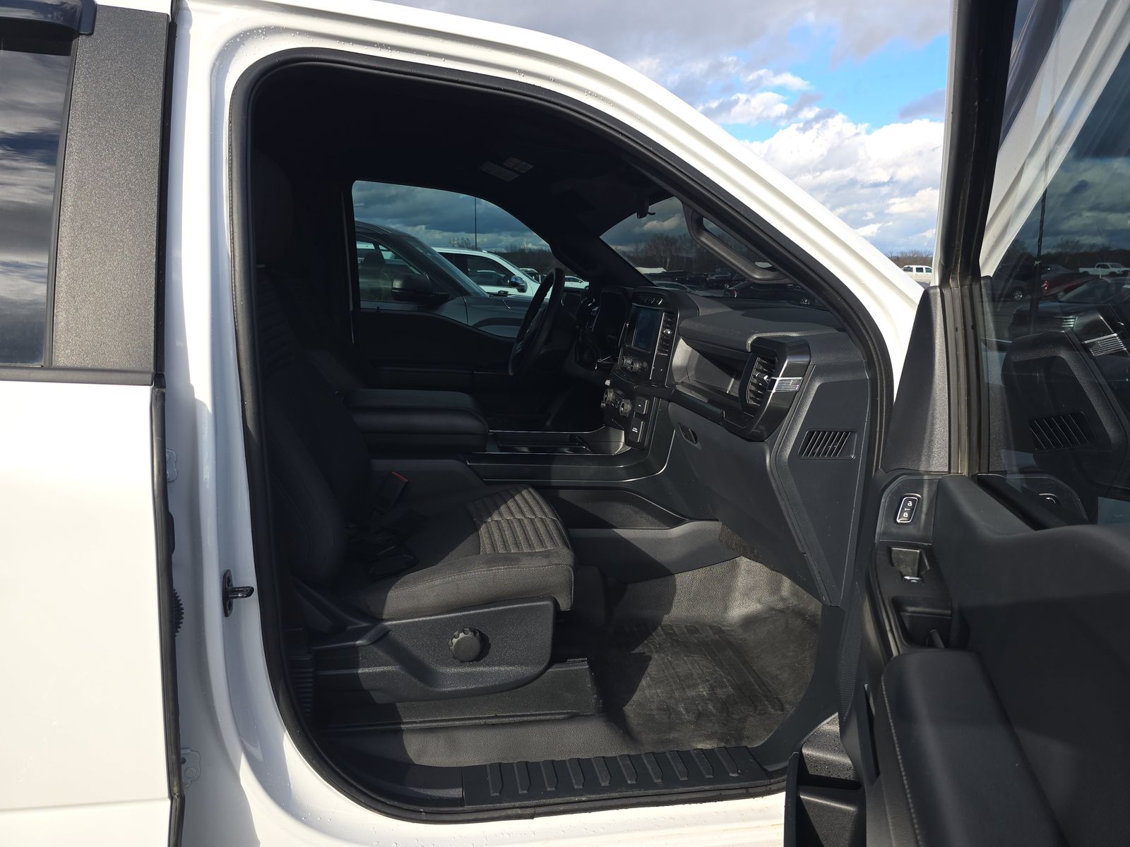 2023 Ford F-150 XL AWD